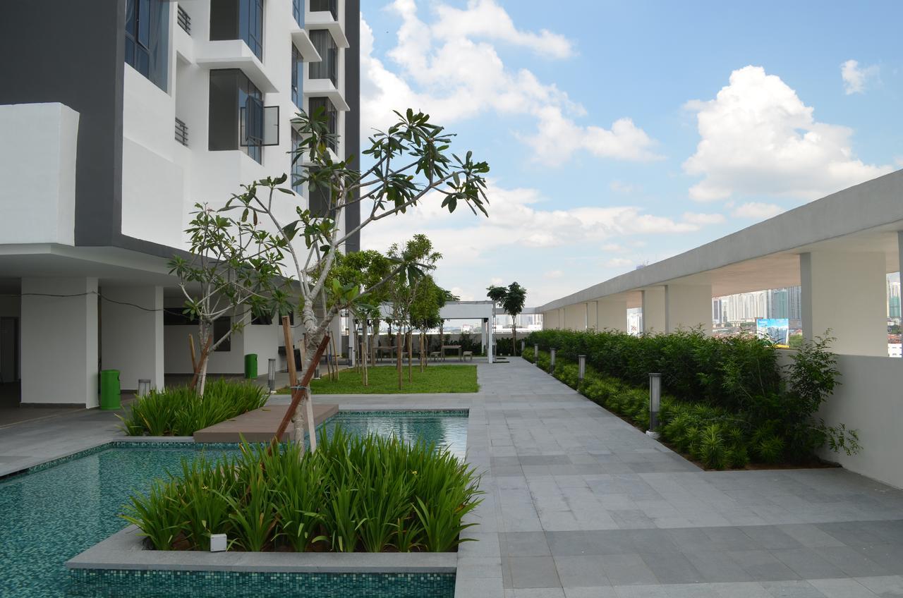 1 Tebrau Suites By Subhome Johor Bahru Exterior foto