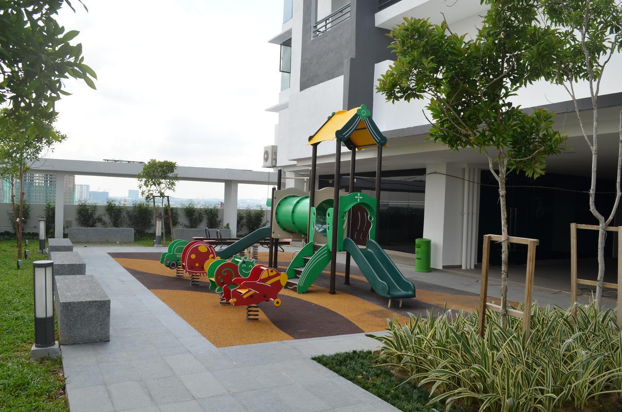 1 Tebrau Suites By Subhome Johor Bahru Exterior foto