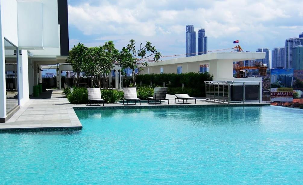 1 Tebrau Suites By Subhome Johor Bahru Exterior foto