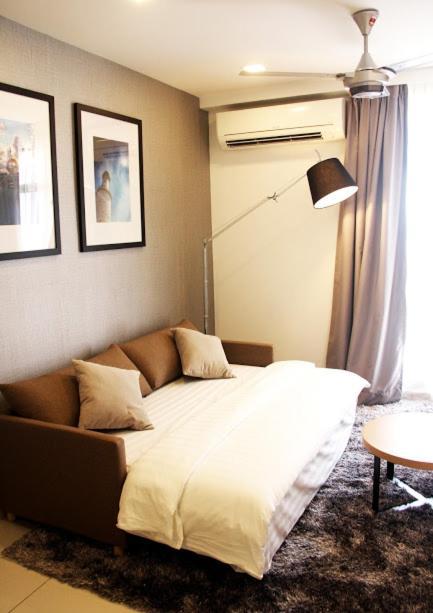 1 Tebrau Suites By Subhome Johor Bahru Exterior foto