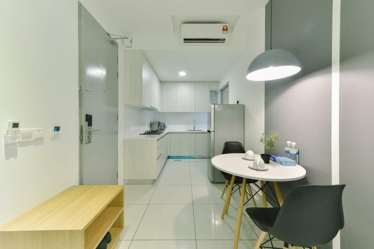 1 Tebrau Suites By Subhome Johor Bahru Exterior foto